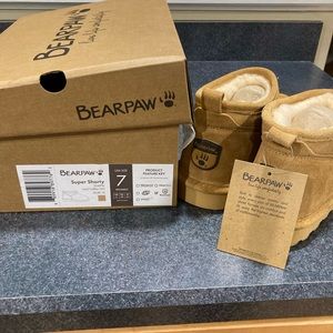 Bearpaw Super Shorty size 7